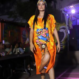 Manta artesanal “Raíces de Color”